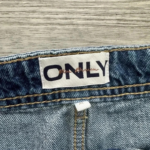 ONLSHEENA MW LONG DNM SKIRT
PTT XL - Picture 4 of 7